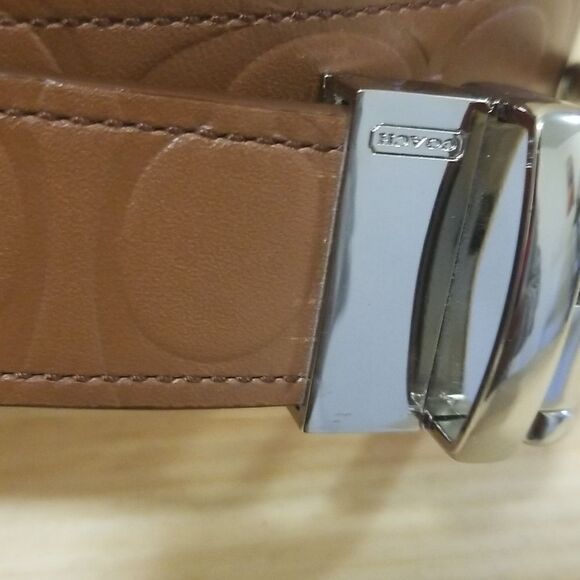 Authentic Leather Coach Belt size 32 - 34 Waist Unisex - Picture 2 of 9